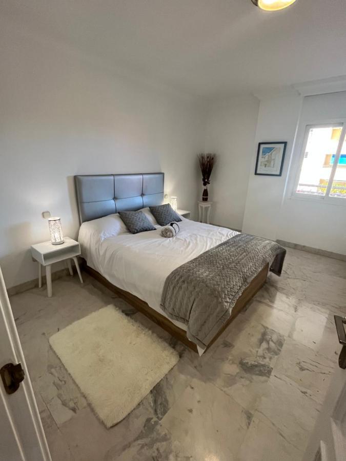 Апартаменти Heart Of Puerto Banus Newly Renavated Free Parking , Wifi ,Pool,Gym,Padel Court Марбелья Екстер'єр фото